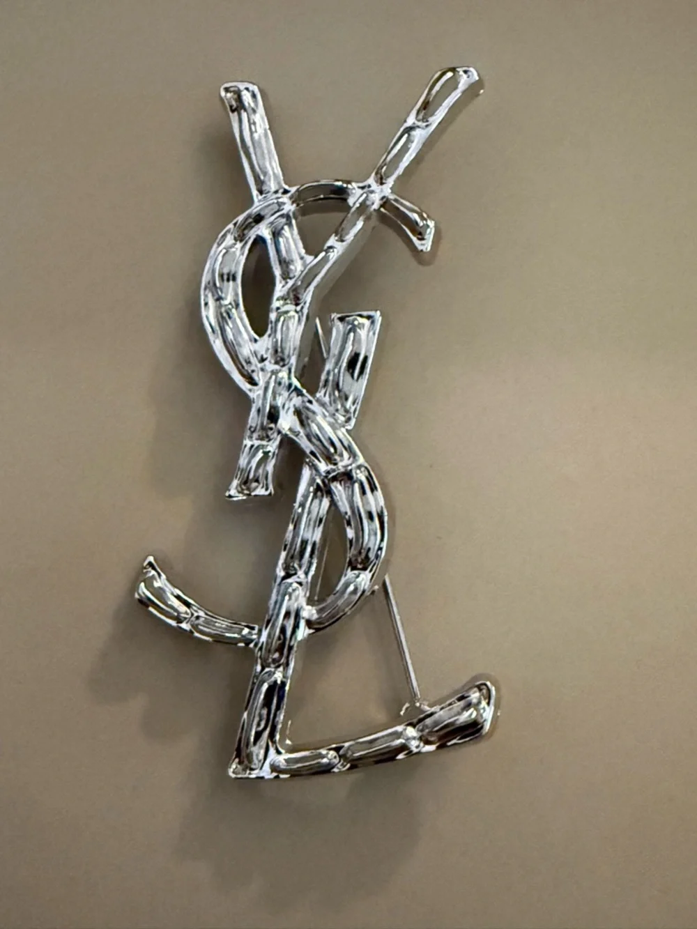 Brand new Saint Laurent brooch YSL Interlocking Logo Silver tone no box - Picture 2 of 8